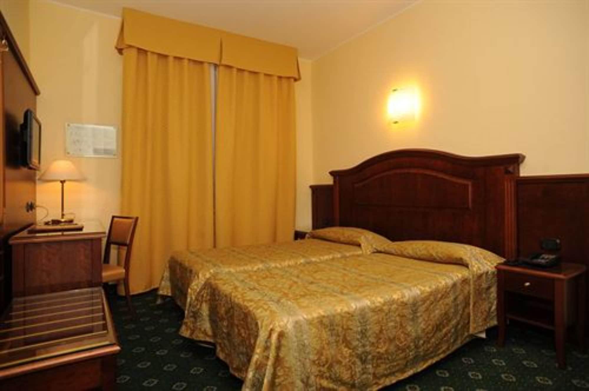 Hotel Valganna Milan Exterior photo