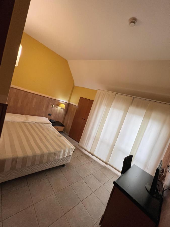 Hotel Valganna Milan Exterior photo