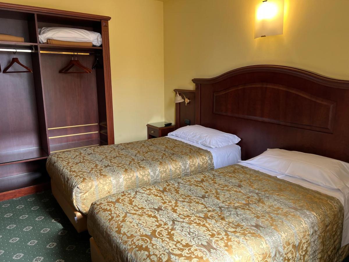 Hotel Valganna Milan Exterior photo