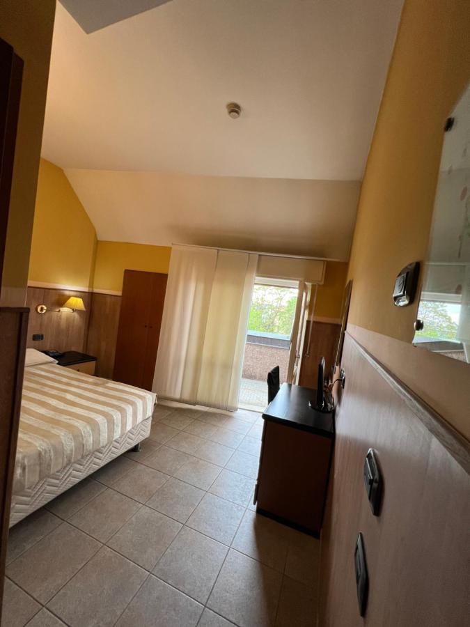 Hotel Valganna Milan Exterior photo