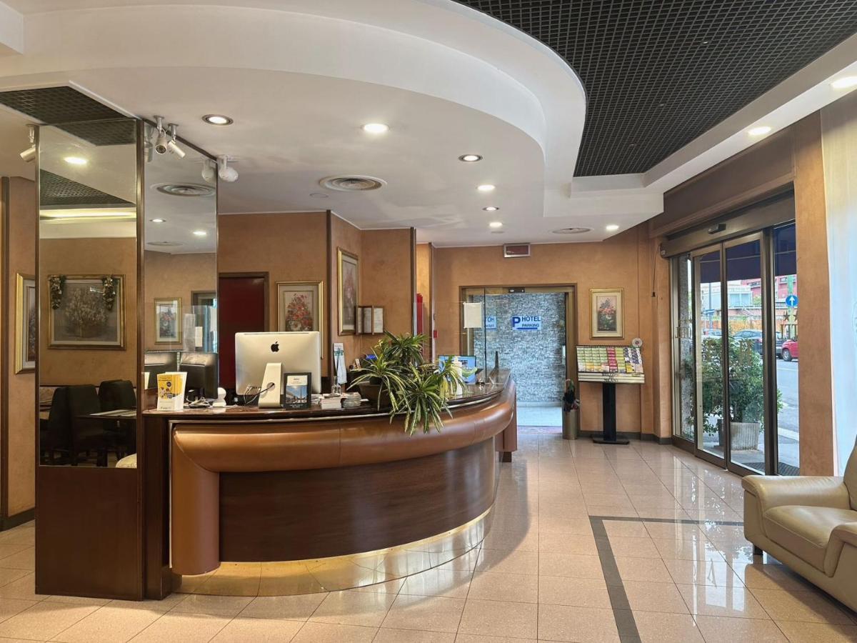 Hotel Valganna Milan Exterior photo