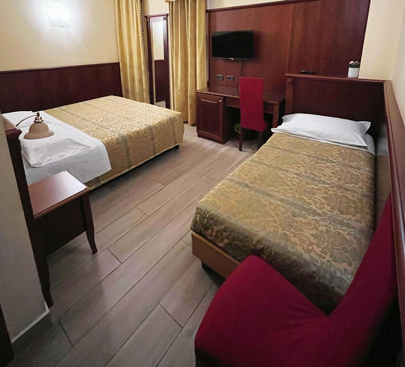 Hotel Valganna Milan Exterior photo